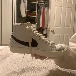 Nike Blazer Mid 77
